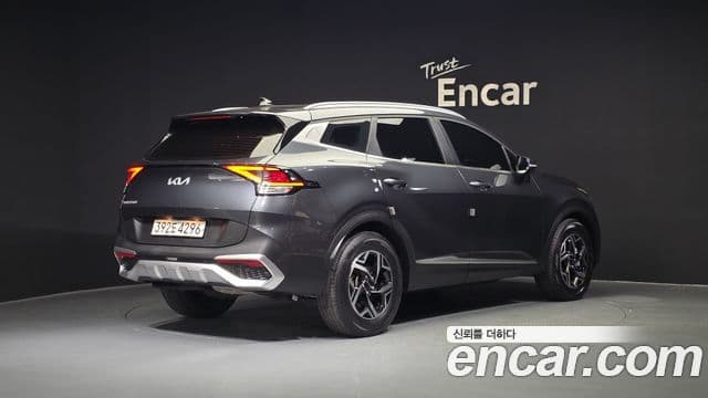 Kia Sportage 2021 — ფოტო 2/20