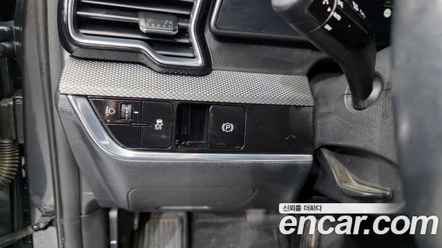Kia Sportage 2021 — ფოტო 15/20