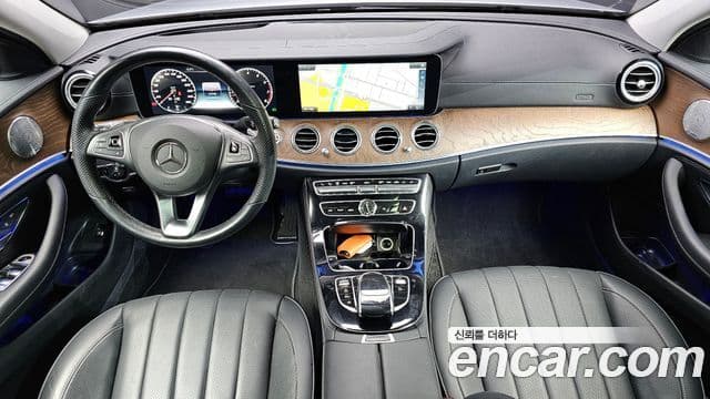Mercedes-Benz E-Class 2018 — Фото 7/20