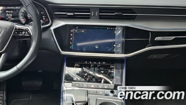 Audi A6 2021 — Şəkil 18/20