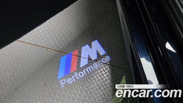 BMW X6 2021 — фото 14 из 20