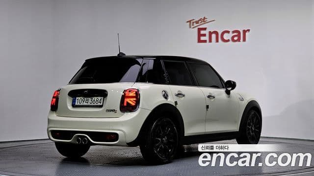 Mini Cooper S 2021 — ფოტო 2/20