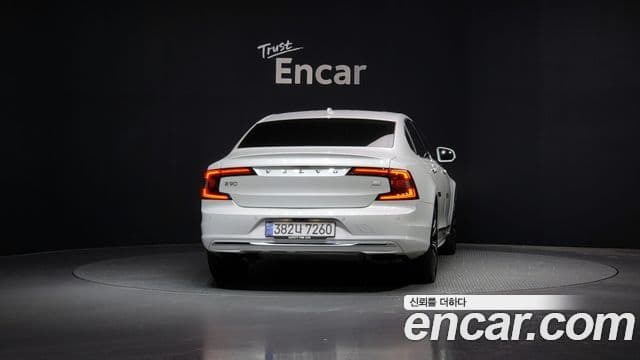 Volvo S90 2023 — ფოტო 4/20