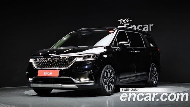 Kia Carnival 2022 — Фото 1/20
