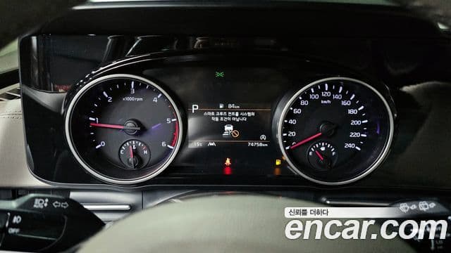 Kia Carnival 2022 — Фото 8/20