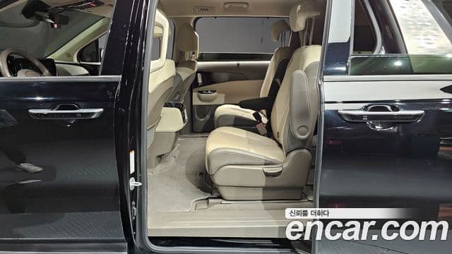 Kia Carnival 2022 — Фото 12/20