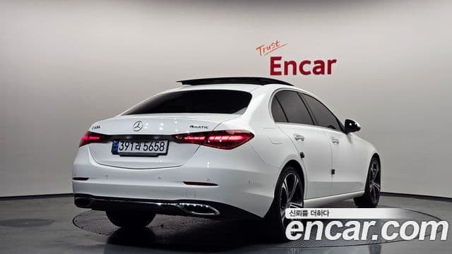 Mercedes-Benz C-Class 2023 — фото 2 из 20