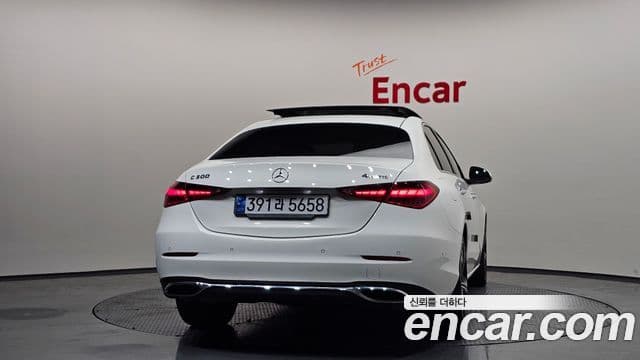 Mercedes-Benz C-Class 2023 — фото 4 из 20