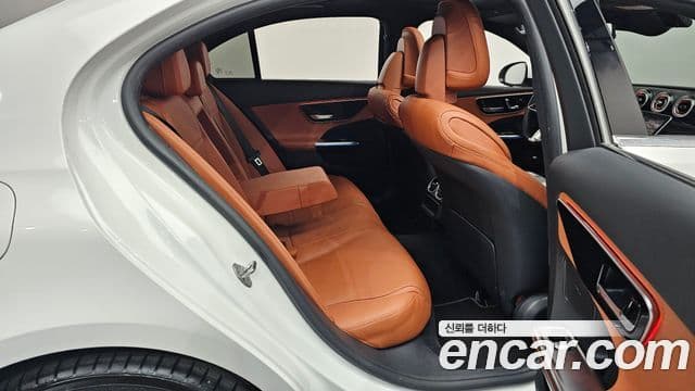 Mercedes-Benz C-Class 2023 — ფოტო 12/20