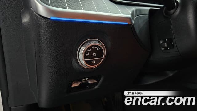 Mercedes-Benz C-Class 2023 — ფოტო 14/20