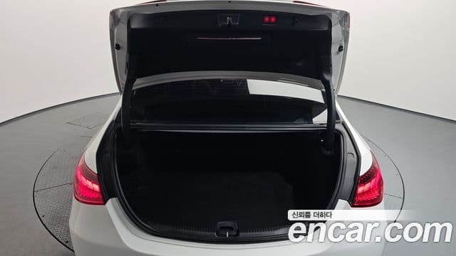 Mercedes-Benz C-Class 2023 — фото 20 из 20