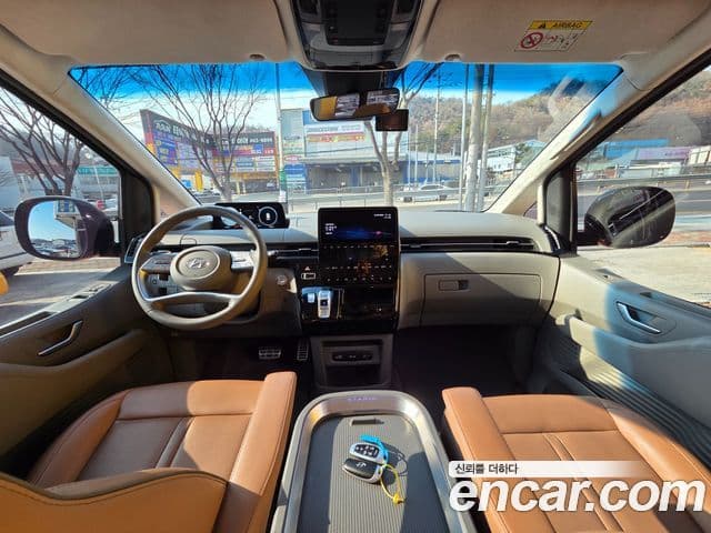 Hyundai Staria 2021 — ფოტო 10/20