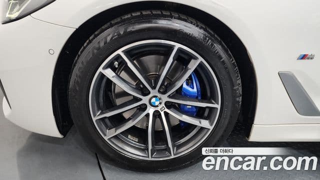 BMW 5 Series 2022 — ფოტო 4/20