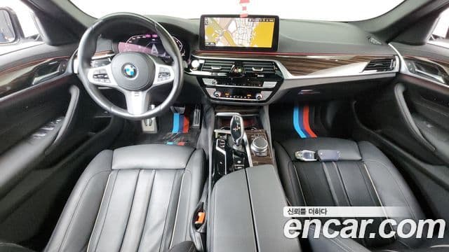 BMW 5 Series 2022 — ფოტო 9/20