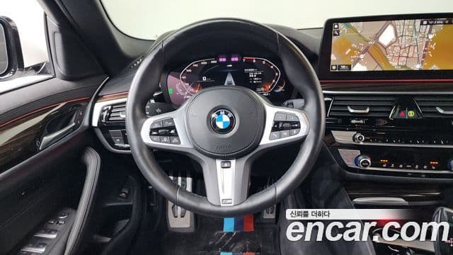 BMW 5 Series 2022 — ფოტო 12/20