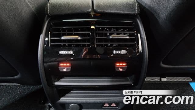 BMW 5 Series 2022 — ფოტო 17/20