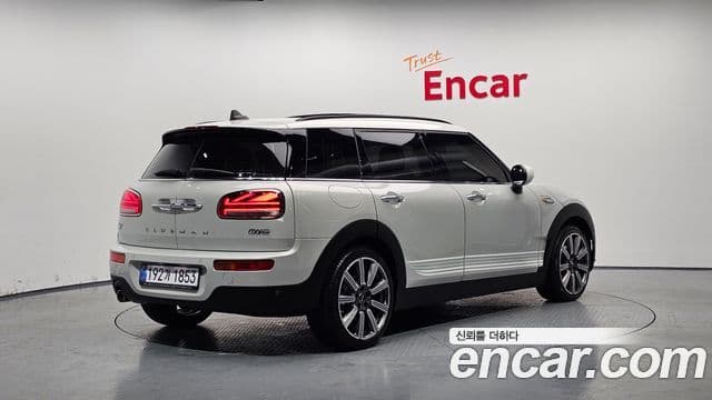 Mini Cooper Clubman 2021 — Фото 2/20