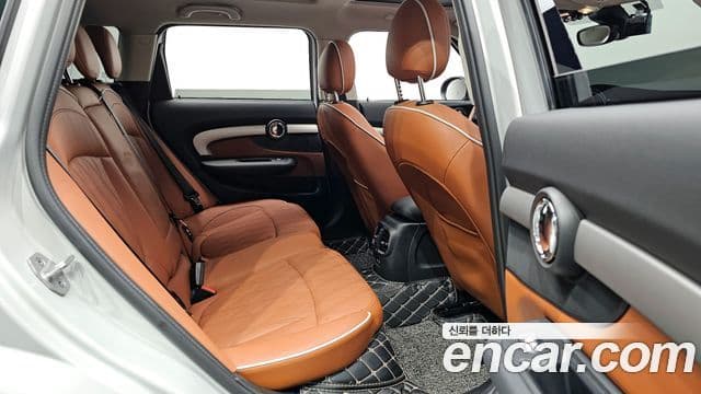 Mini Cooper Clubman 2021 — Фото 11/20