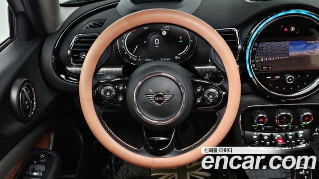 Mini Cooper Clubman 2021 — Фото 13/20