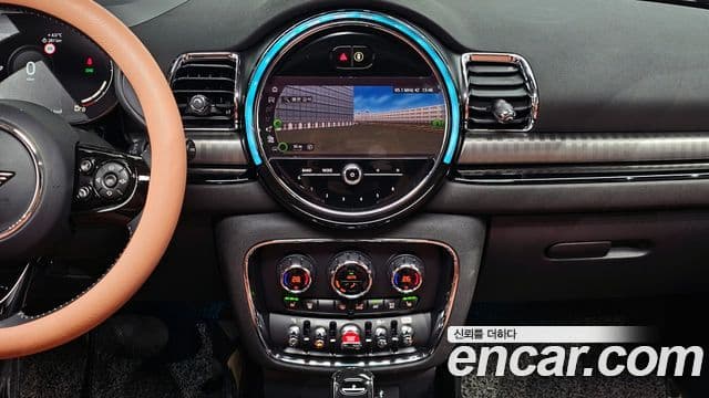 Mini Cooper Clubman 2021 — Фото 15/20
