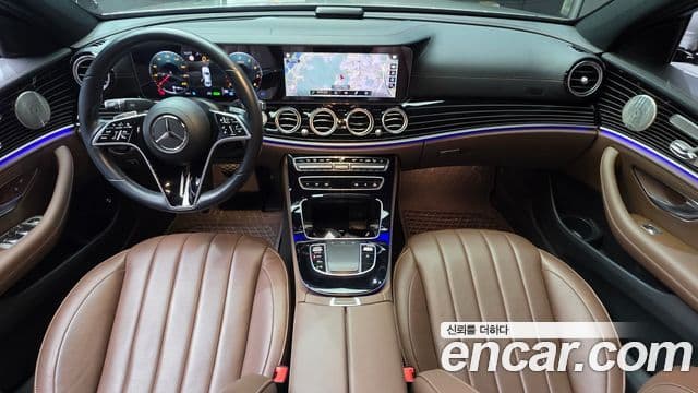 Mercedes-Benz E-Class 2021 — Photo 19/20