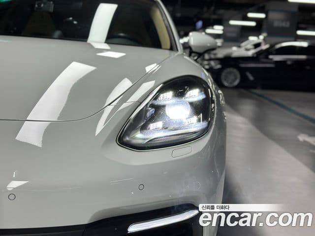Porsche Panamera 2018 — Şəkil 18/20