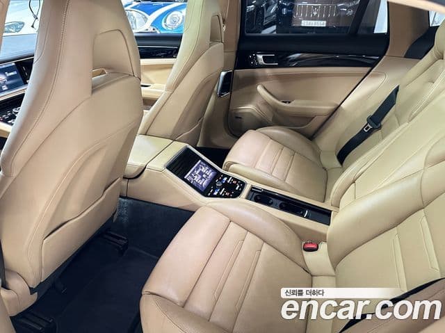 Porsche Panamera 2018 — Şəkil 19/20