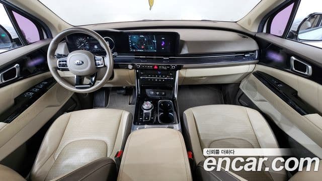 Kia Carnival 2021 — ფოტო 7/20