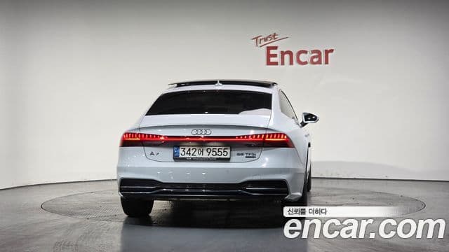 Audi A7 2021 — ფოტო 4/20