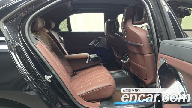 BMW 7 Series 2025 — Şəkil 12/20