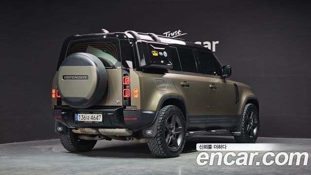 Land Rover Defender 2022 — ფოტო 2/20