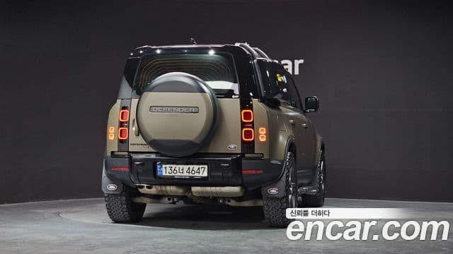 Land Rover Defender 2022 — ფოტო 4/20