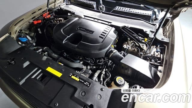 Land Rover Defender 2022 — ფოტო 6/20