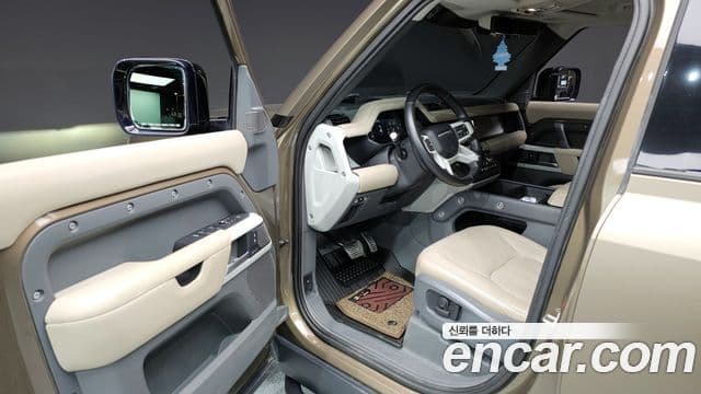 Land Rover Defender 2022 — ფოტო 10/20