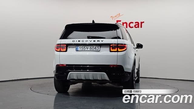 Land Rover Discovery Sport 2024 — ფოტო 4/20