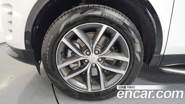 Land Rover Discovery Sport 2024 — ფოტო 5/20