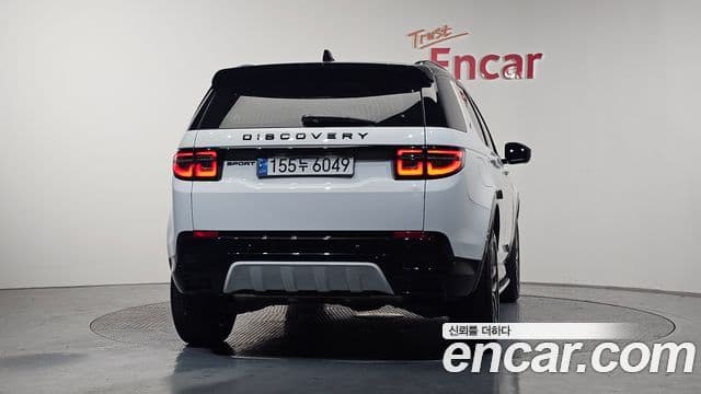Land Rover Discovery Sport 2024 — ფოტო 4/20