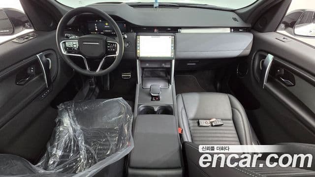 Land Rover Discovery Sport 2024 — ფოტო 7/20