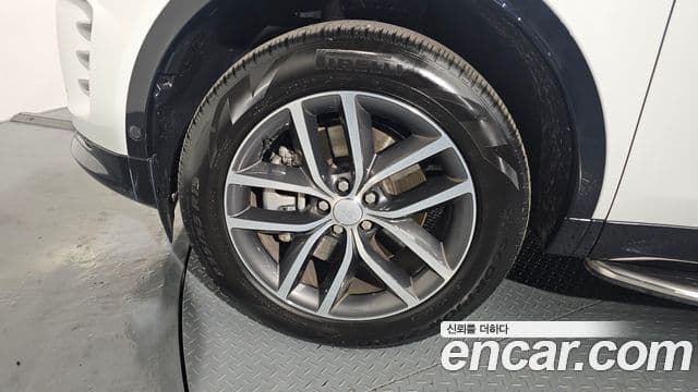 Land Rover Discovery Sport 2025 — ფოტო 5/20