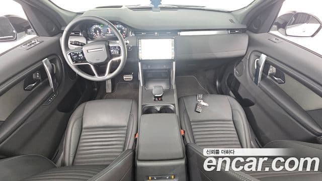 Land Rover Discovery Sport 2025 — ფოტო 7/20