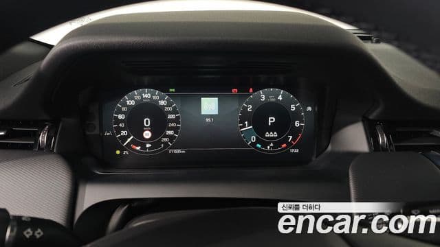Land Rover Discovery Sport 2025 — ფოტო 8/20