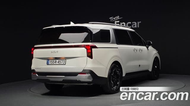 Kia Carnival 2024 — Photo 8/20
