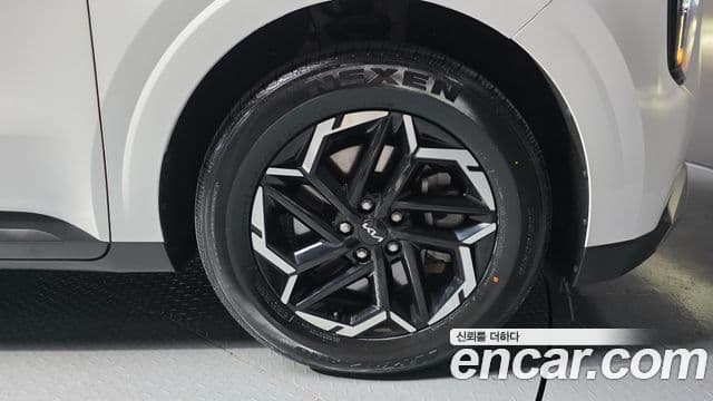 Kia Carnival 2024 — Photo 9/20