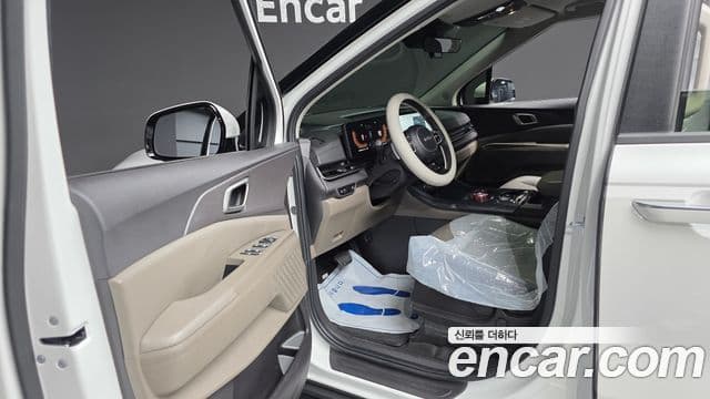 Kia Carnival 2024 — Photo 15/20