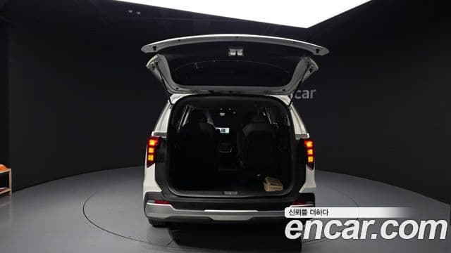 Kia Carnival 2024 — Photo 7/20