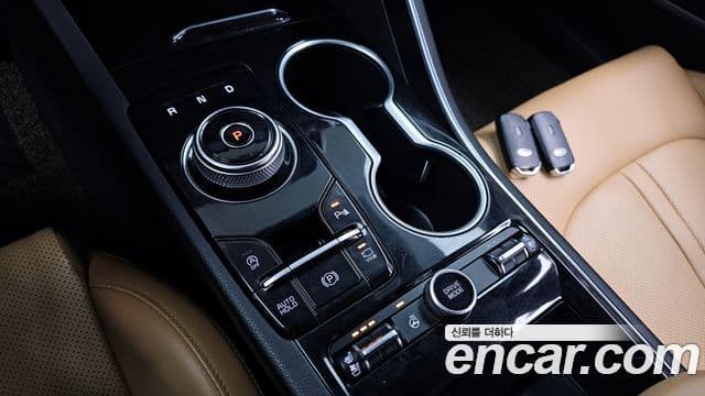 Kia K5 2021 — ფოტო 9/20