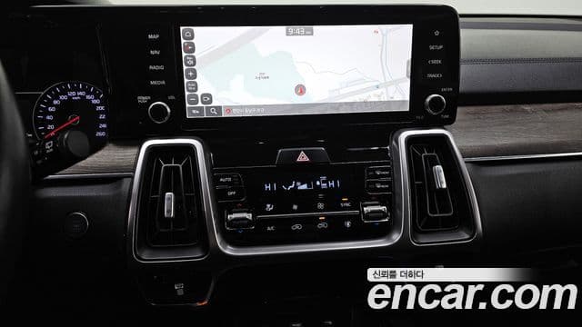 Kia Sorento 2021 — Фото 16/20
