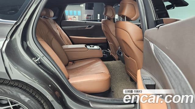 Genesis Electrified G80 2022 — Şəkil 12/20