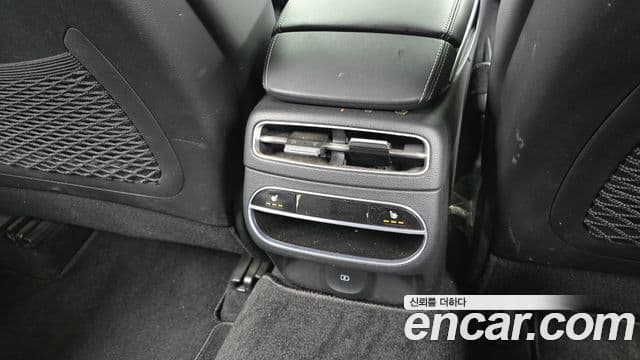 Genesis GV70 2021 — Şəkil 19/20
