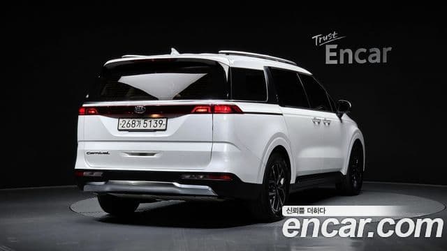 Kia Carnival 2020 — ფოტო 2/20